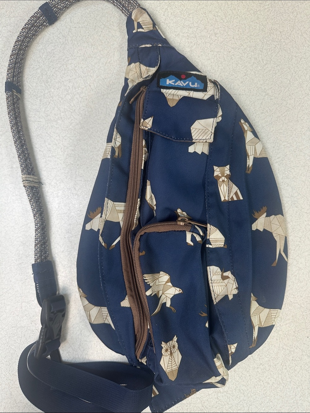 Kavu Navy Geometric Fox Sling Pack